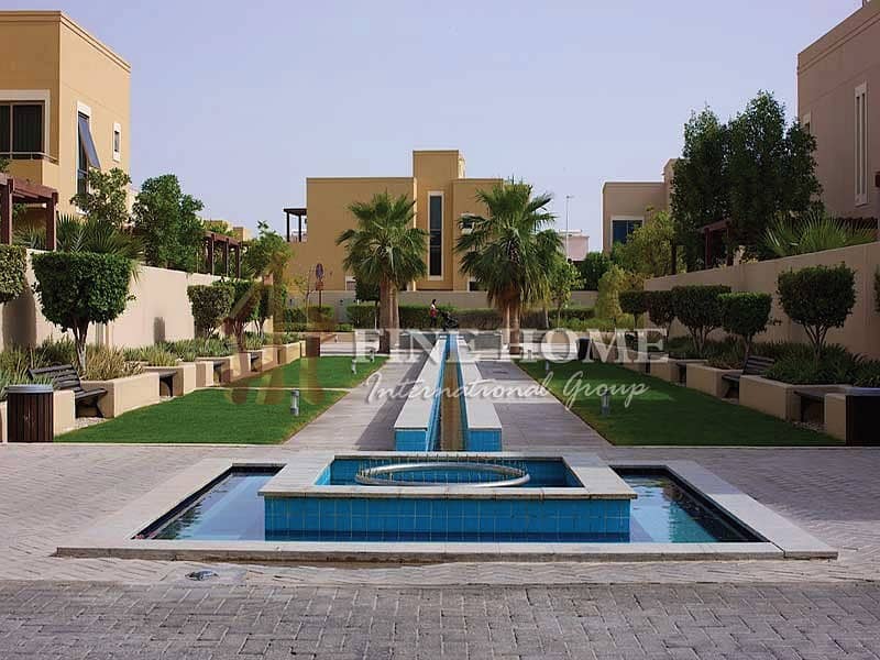 4 BR Townhouse + Private Pool in Yasmin