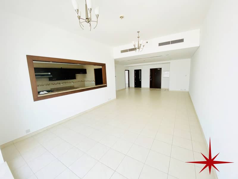 شقة في برج لطيفة،شارع الشيخ زايد 2 غرف 90000 درهم - 3538617