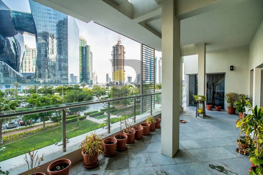 3 Bedroom Triplex Podium  Villa | Burj VIew