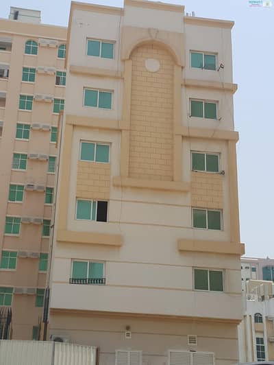 STUDIO FLAT WITH SPLIT A/C IN BUTEENA AREA STUDIO FLAT WITH SPLIT A/C IN BUTEENA AREA