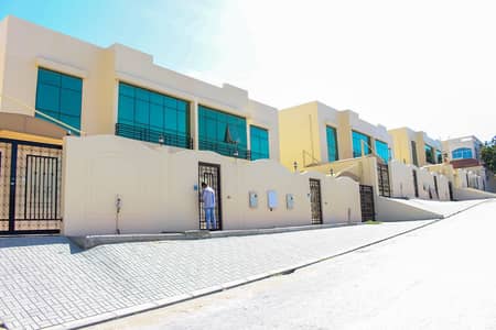 Luxurious 4 Bedroom villa for rent in Khuzam on a prime spot Luxurious 4 Bedroom villa for rent in Khuzam on a prime spot