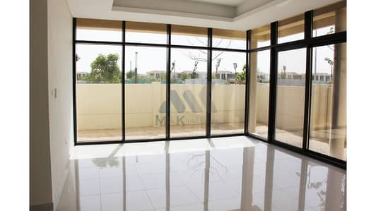 Exclusive Corner Villa with Covered Parking | Golf Park View Exclusive Corner Villa with Covered Parking | Golf Park View
