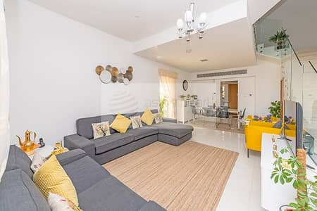 Upgraded 4 Bedrooms | Corner Plot | Close to Park Upgraded 4 Bedrooms | Corner Plot | Close to Park