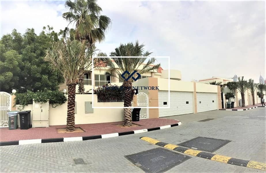 3 Spacious 4 bed with garden Villa in Jumeirah  1