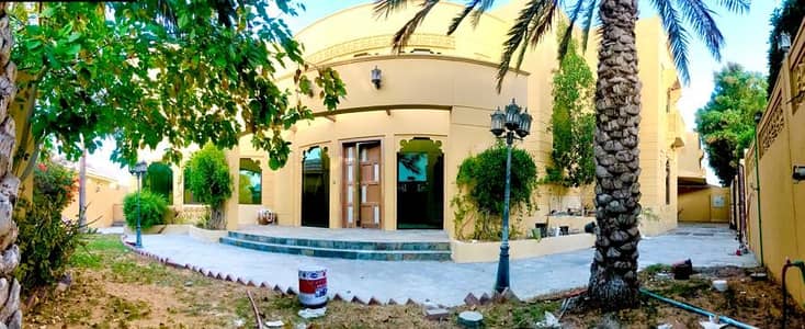 Luxury 6 Bedroom independent villa with pvt pool and garden in Jumeirah 1 Luxury 6 Bedroom independent villa with pvt pool and garden in Jumeirah 1
