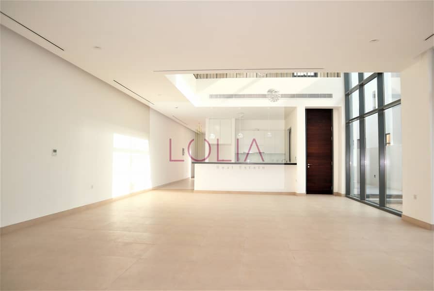 Modern & Contemporary 5BR Villa Near MOE Modern & Contemporary 5BR Villa Near MOE