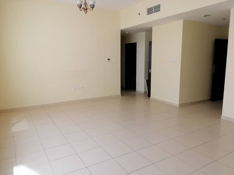 Spacious 1 bedroom in liwan