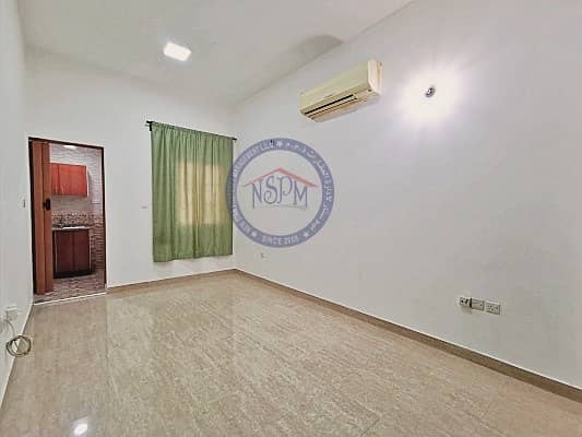 Newly Vacated Studio! No Commission Newly Vacated Studio! No Commission