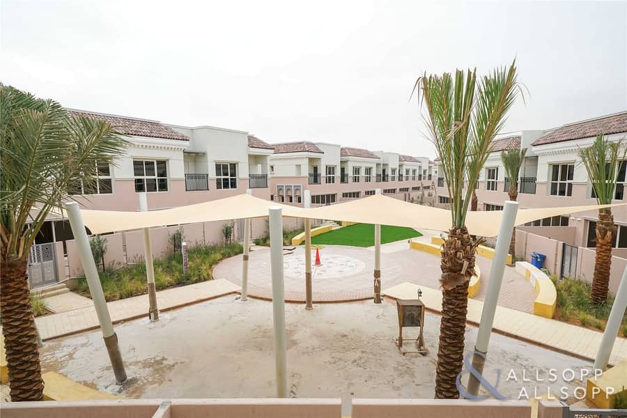 Plaza Backing | 2 Bed Plus Maids | Vacant Plaza Backing | 2 Bed Plus Maids | Vacant
