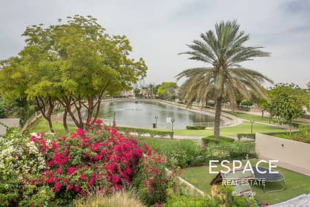 2 BR Backing Pool and Lake 2 BR Backing Pool and Lake