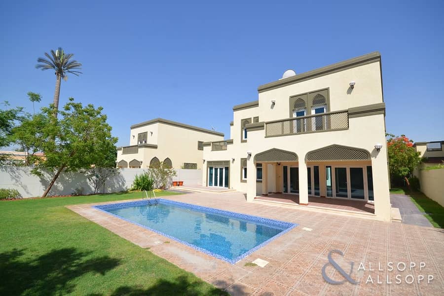 5 Bed Regional | Private Pool | Vacant