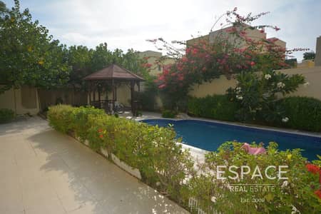 Private Pool | Facing The Lake Private Pool | Facing The Lake