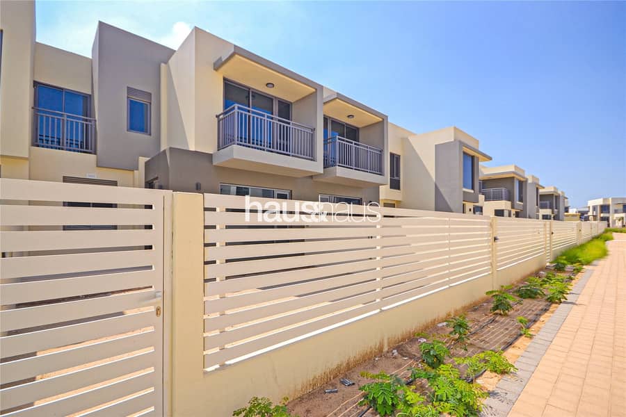 Close to Pool and Entrance | 3 Bed + Maids | 2M
