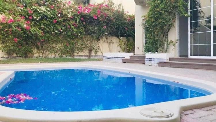 Spacious 5 b/r villa with pvt pool jumeirah 2 Spacious 5 b/r villa with pvt pool jumeirah 2