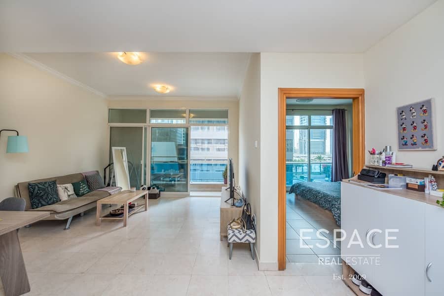 One Bedroom Unfurnished in Great Location One Bedroom Unfurnished in Great Location