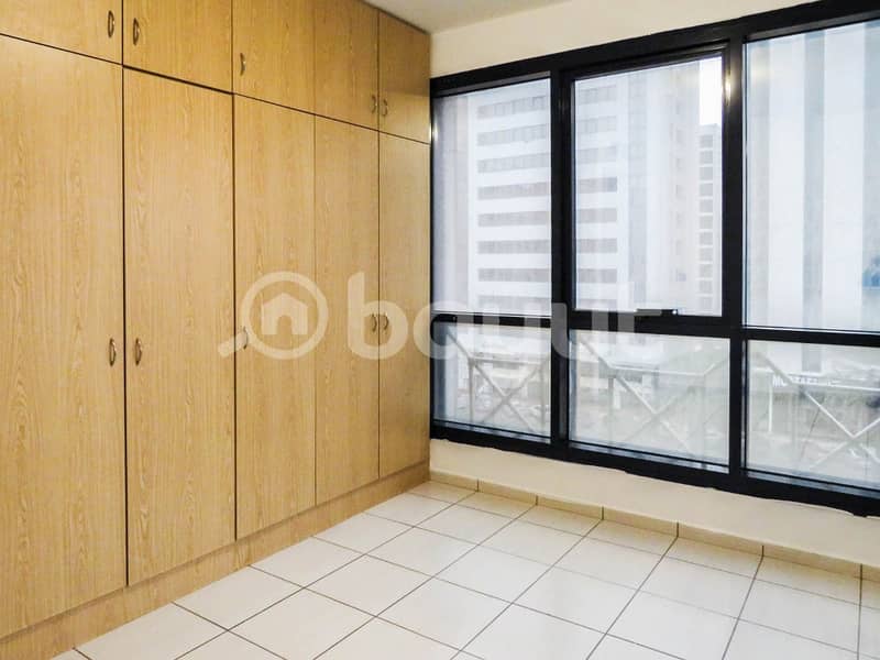 1 BHK Available in Najda street for rent with balcony.