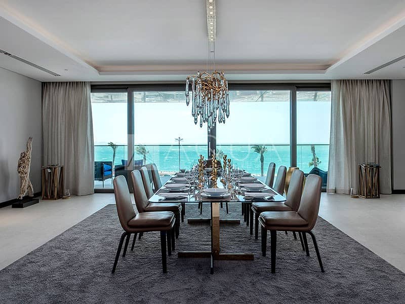 Huge Luxury Apartment With Landmark and Sea Views