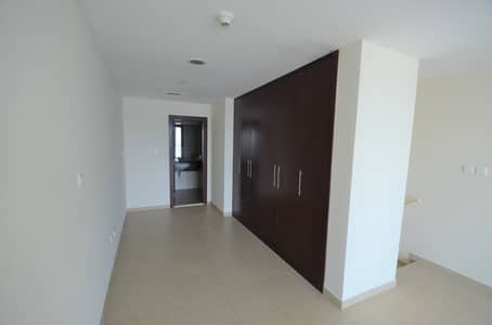Magnificent Duplex Unit with Stunning View Magnificent Duplex Unit with Stunning View