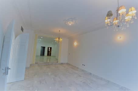 Elegant and Spacious Villa With Maids Room Elegant and Spacious Villa With Maids Room