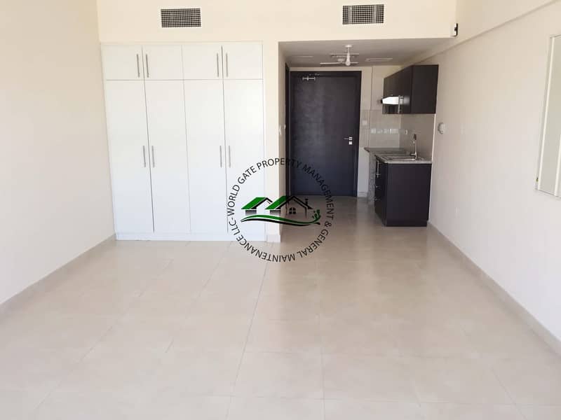 12 cheques l Bachelor's Studio l Free Amenities 12 cheques l Bachelor's Studio l Free Amenities