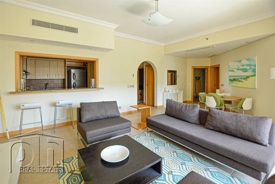 Beachfront | Sunny Apartment | 2 Bed + Maids