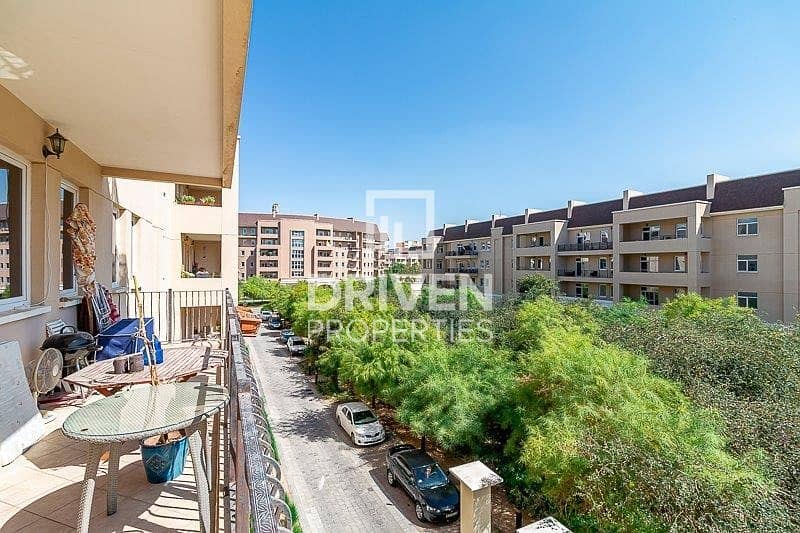 Beautiful 2 Bed Apt plus Maid | 12 Cheques