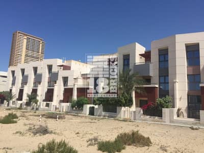 Family Home | Large Rooms | Nearby Exits Family Home | Large Rooms | Nearby Exits