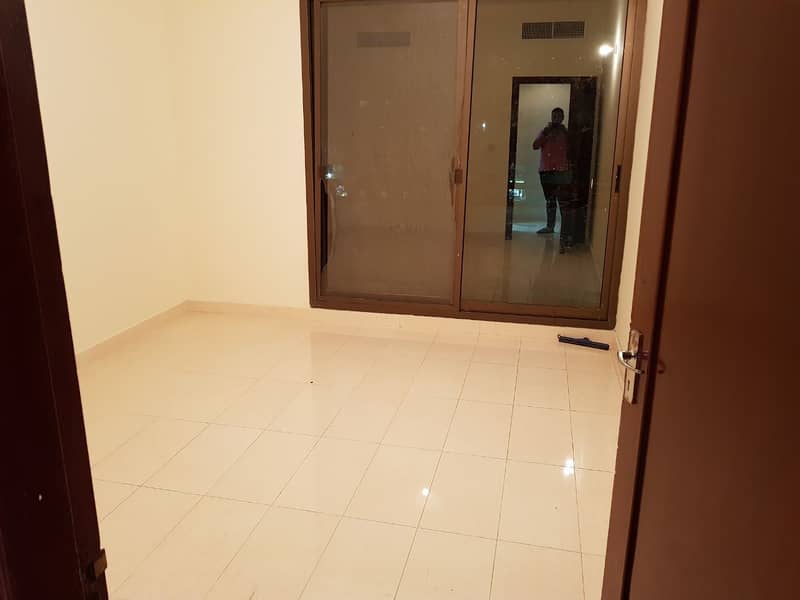 1 BHK+Tawtheeq+Central A/C on Delma st. in Building, Rent 42K-4 Payments