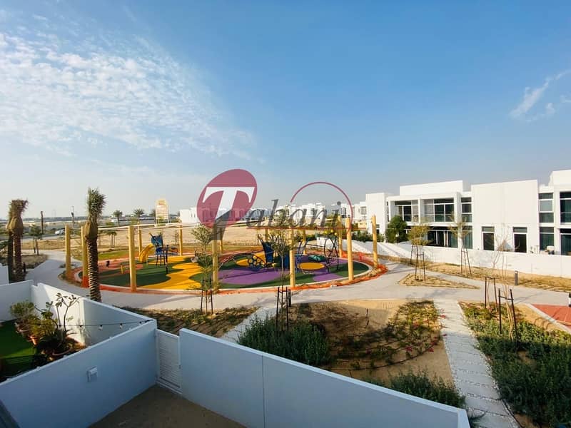 Single Row Close to Pool -Park Brand New Single Row Close to Pool -Park Brand New