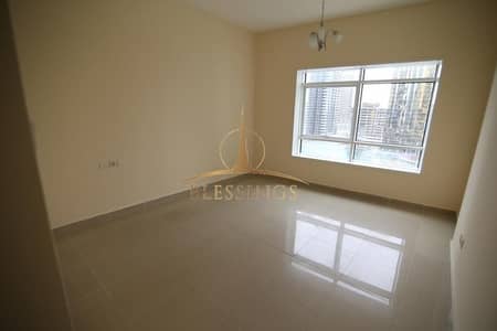 Unfurnished | Lake View | Near Metro Unfurnished | Lake View | Near Metro