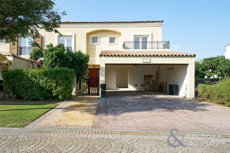 New Listing | 4 Beds | Rare Corner Plot New Listing | 4 Beds | Rare Corner Plot