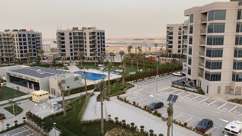 متجر بيع بالتجزئة في موقع جيد في مدينة فرنسا الكتلة الدولية في دبي متجر بيع بالتجزئة في موقع جيد في مدينة فرنسا الكتلة الدولية في دبي