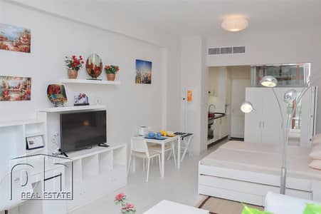 Stunning Sea Views - Pool & Gym Facilities Stunning Sea Views - Pool & Gym Facilities