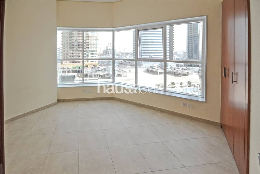 2BR Unfurnished| Balcony| 2 Bath| Cheque Options