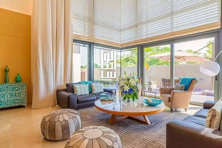 Luxurious Villa in Dubai! Smart house system w/ lift/Elevator. Zero commission Luxurious Villa in Dubai! Smart house system w/ lift/Elevator. Zero commission