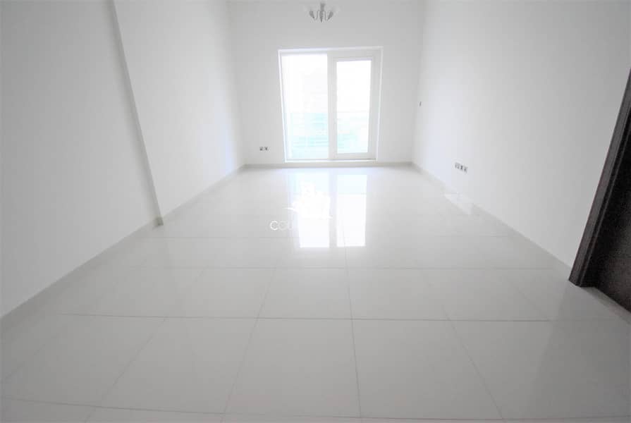 High Quality 1 BR|Semi-Open Kitchen+Appliances High Quality 1 BR|Semi-Open Kitchen+Appliances