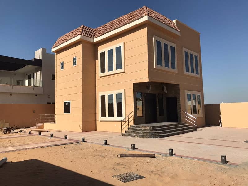 For rent villa in Al-Hamidiya the first inhabitant finishing super deluxe privileged location close to the services