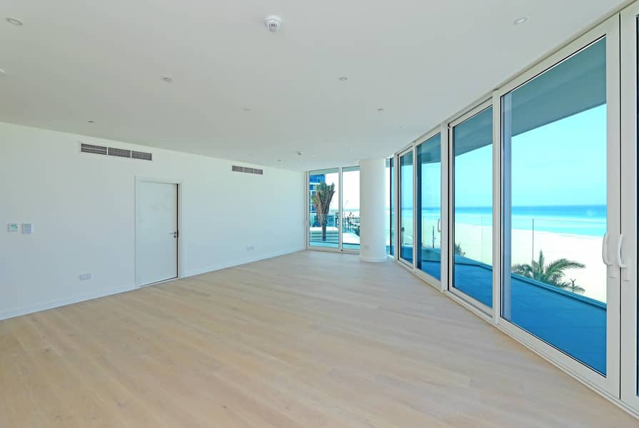 2 Bedroom Apartment + Magnificent Views of the Sea