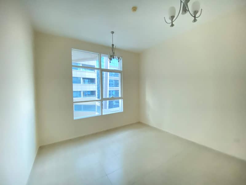 1b/r with balcony apt# available in DSO