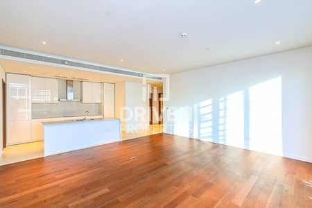 Stunning and High Floor Unit | Arena View Stunning and High Floor Unit | Arena View