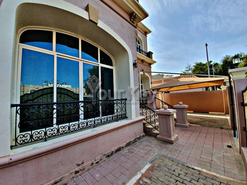 2 Storey Villa | 5BHBK+Driver Room + Maids Room 2 Storey Villa | 5BHBK+Driver Room + Maids Room
