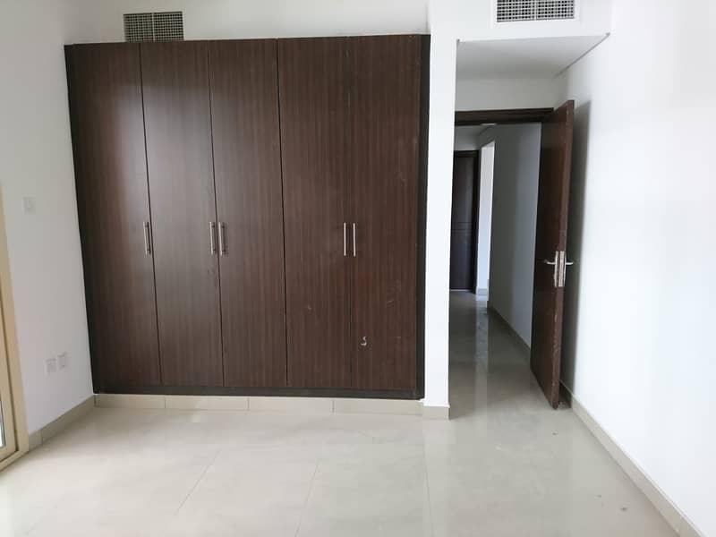 One Year Old 2 Bhk For Family Near Pond Park
