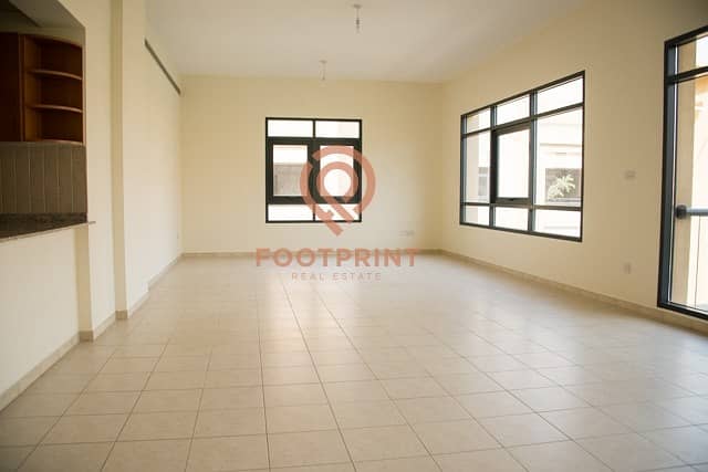 3Beds+Study- 2 Parkings-Full Pool View