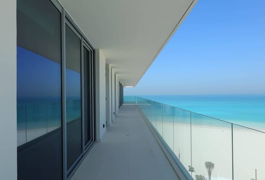 Premium Residential Apartment -4 Beds - Sea View!