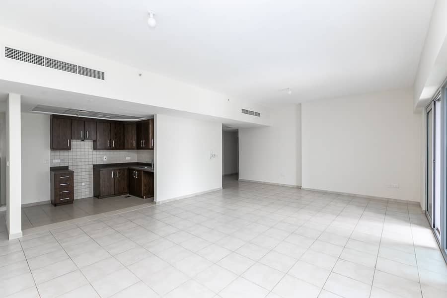 Spacious 1 Bed Unit | Vacant on Transfer Spacious 1 Bed Unit | Vacant on Transfer