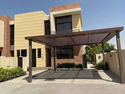 Luxurious and distinctive villa in DAMAC Hills Luxurious and distinctive villa in DAMAC Hills