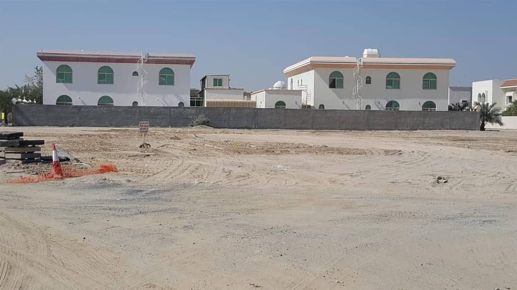 Land for sale in Al Quoz area, Sharjah from the owner, at an attractive price