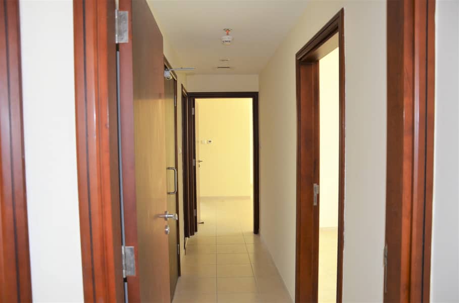 Spacious Apartment with Stunning View Spacious Apartment with Stunning View