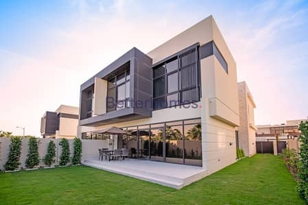Single Row |Upgraded|TH-L | 3bed +family room Single Row |Upgraded|TH-L | 3bed +family room