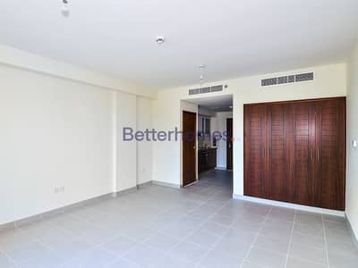 Large Studio | Boulevard View | Balcony Large Studio | Boulevard View | Balcony